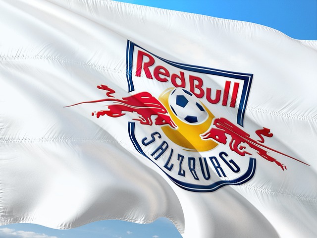 年仅